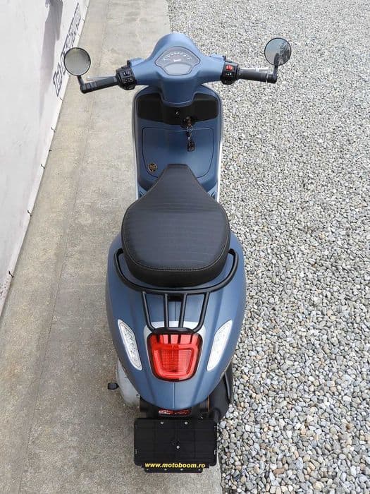 Scuter Vespa Primavera 125 Officina 8 | Rate | Leasing