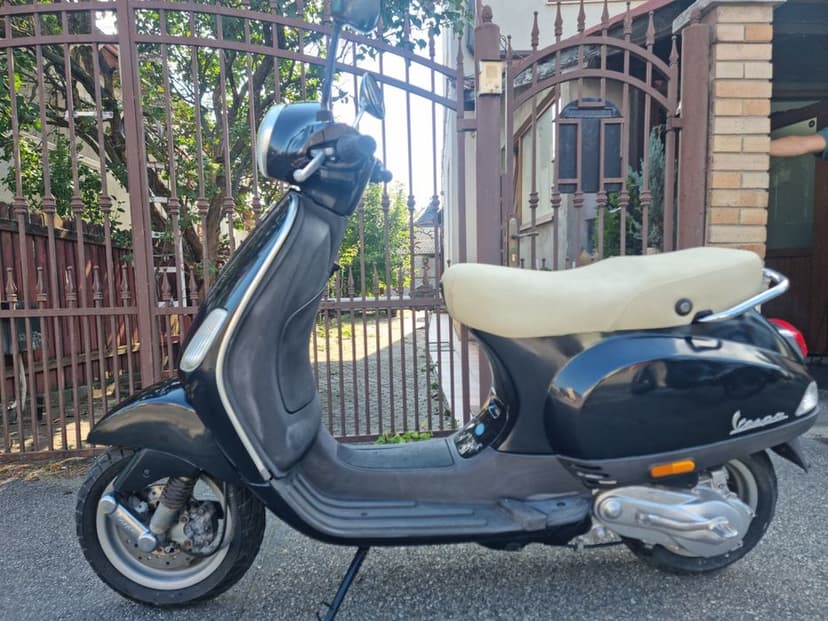 Scuter Vespa LX 50 ,2 T