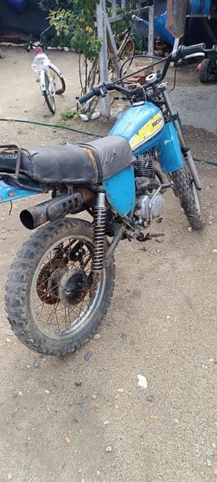 Cross honda xl 185