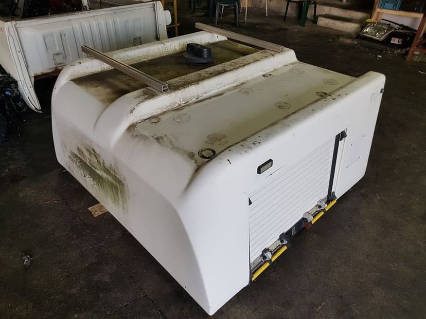 Hardtop Toyota Hilux VII (Facelift 2011) 2010 - 2015 SUV 4 Usi Alb (640)