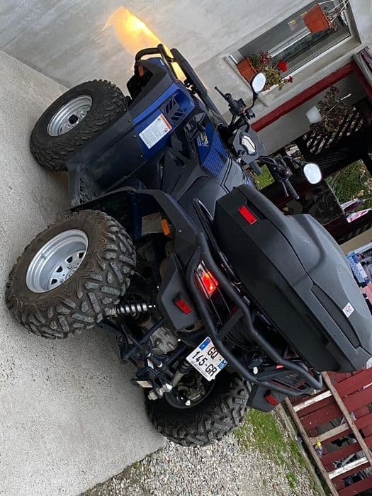 Vând atv marca kymco 550c