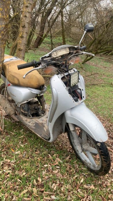 Vand scuter Aprilia Scarabeo 49cc