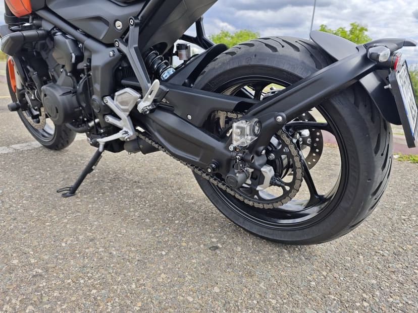 Vând Triumph trident 660 2023