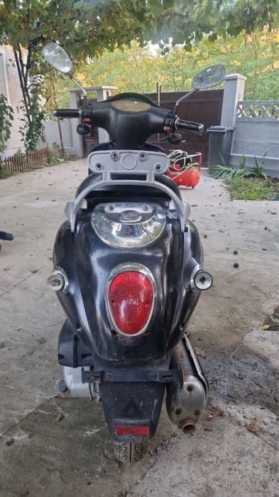 Scuter 125cc, 617 km