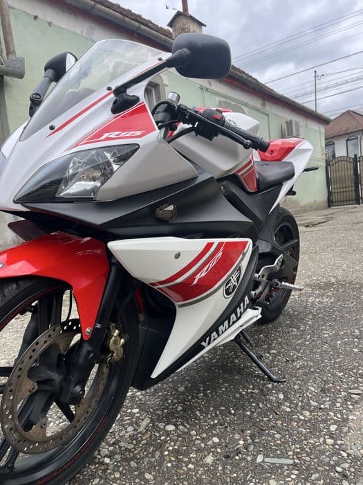 Yamaha yzf r125 SPECIAL MODEL World. GP. 60th Anniversary 2011