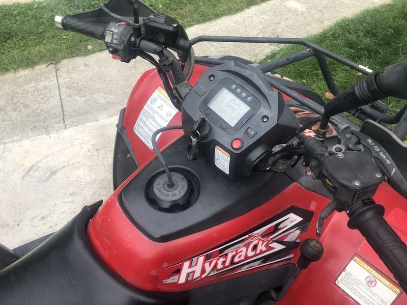 Vand Atv linhay 4x4 hytrack  inmatriculat fiscal pe loc perfecta stare