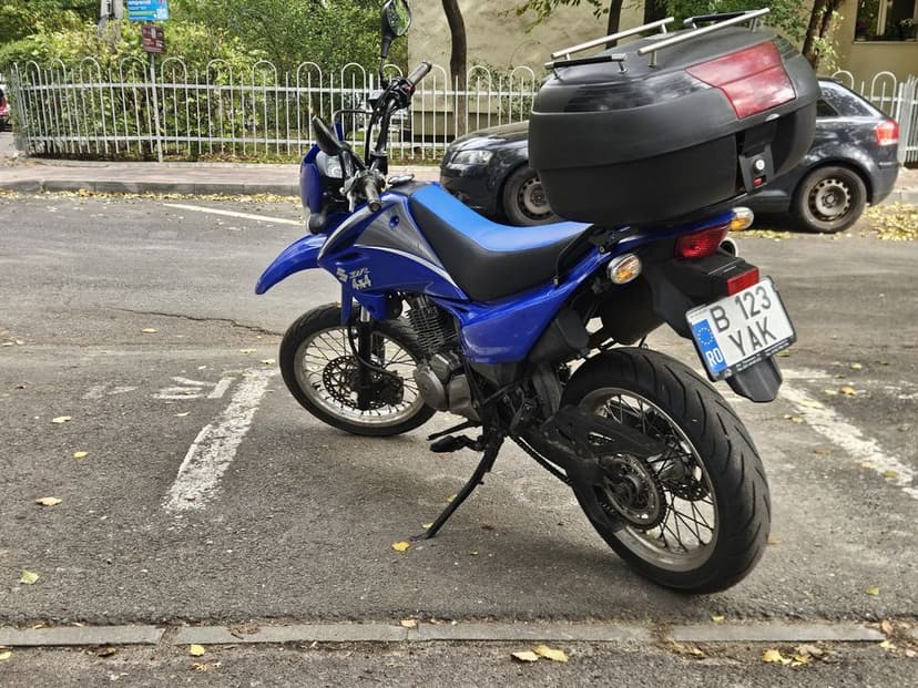 Suzuki DR 125 SM