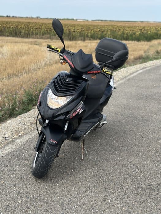 Vand scuter City Oliver