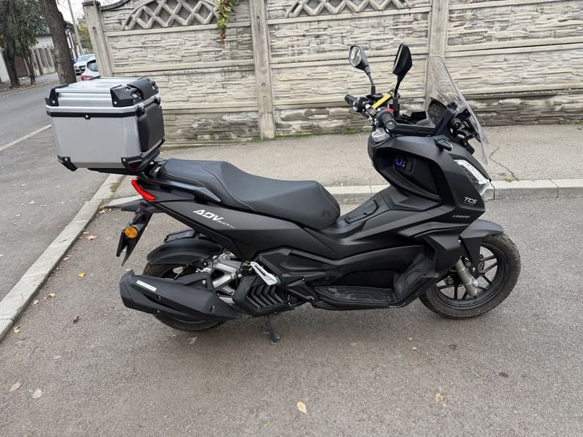 Linhai ADV Buck 125( se poate conduce cu B)