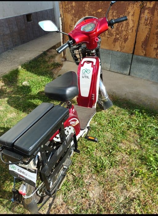 Motocicleta Gely Util