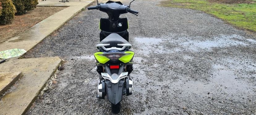 Vînd scuter electric rdb storm .limitat la 25 km /h fără permis .