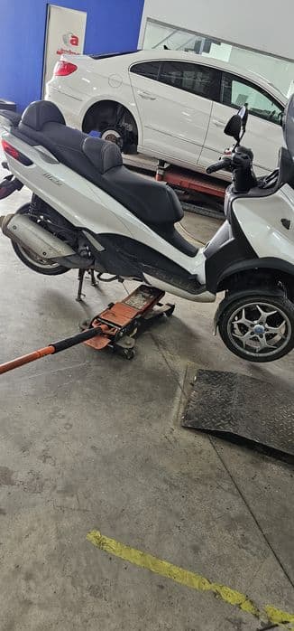 Vand Piaggio Mp3 300cmc 2017