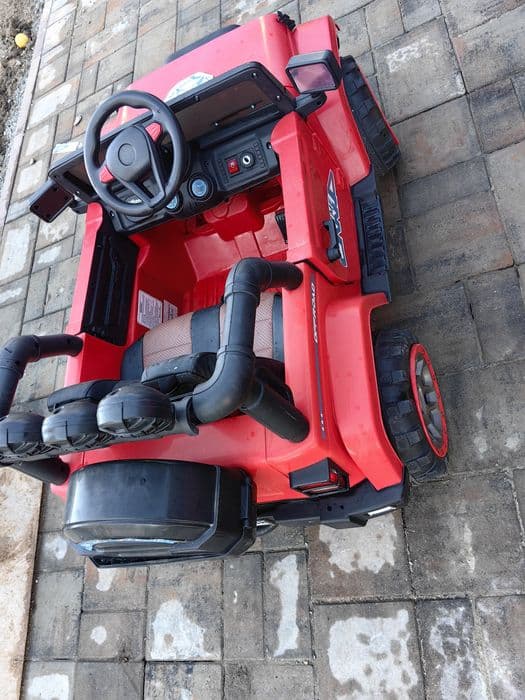Mașinuță electrică Jeep Off-Road 12V pentru copii