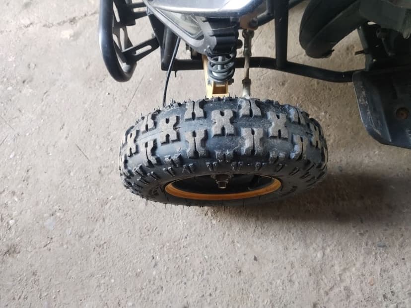 Vând atv copii motor 49