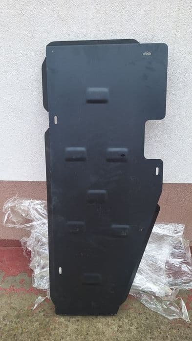 Scut fier rezervor  Nissan Navara 2005-2015 este noua nu fost folosit