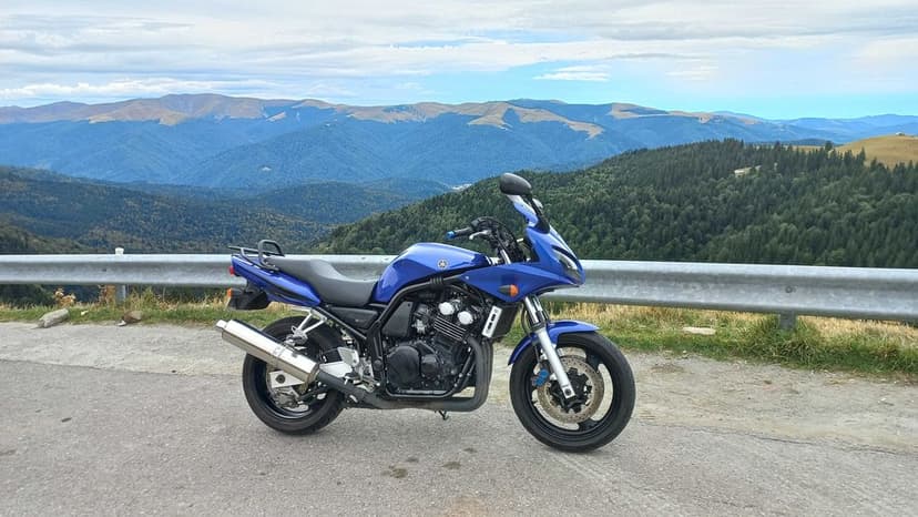 Vînd Yamaha Fz600 Fazer an 2003 sau schimb