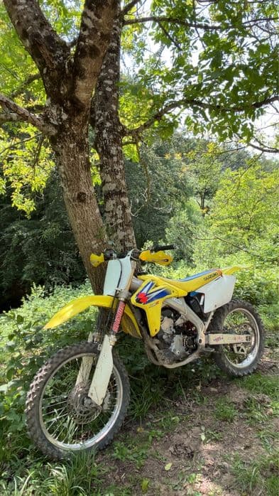 Vand Suzuki RM-Z 450 motor refacut