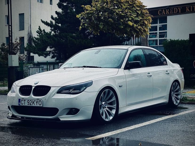 BMW Seria 5 E60 Alb Perlat Pachet M Jante 19 Automata 3.0 Diesel