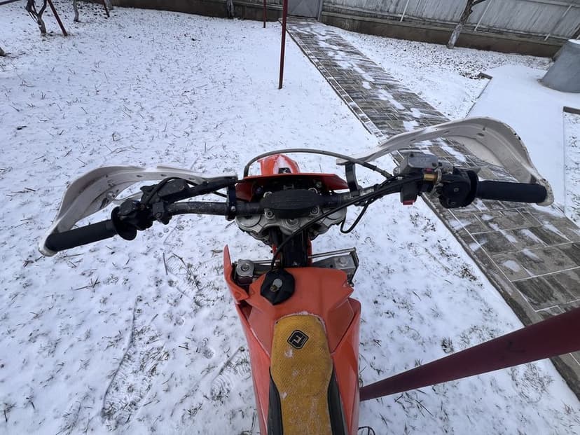 Enduro KTM 300 2T an fabricatie 2008, motor refacut de la 0