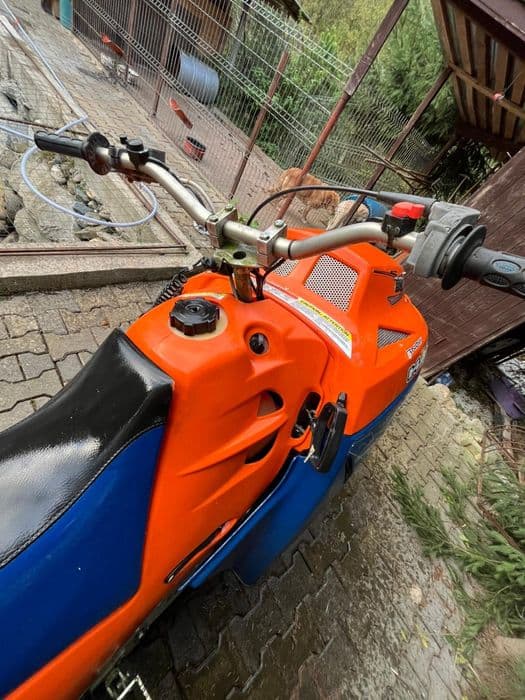 Snowmobil HANK motor Rotax 500 cu un schi