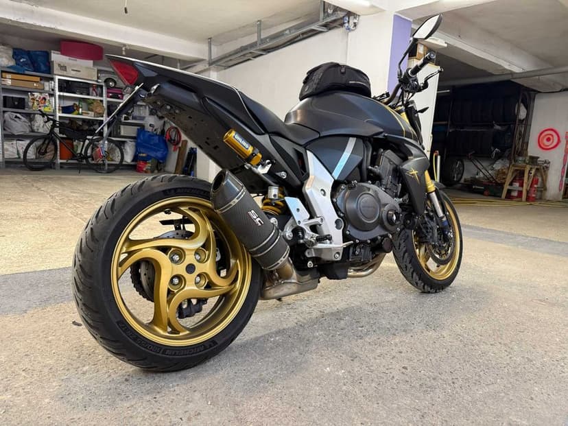 Honda CB1000R ABS – 2015 – 36.544 km – Suspensie Öhlins, Quickshifter