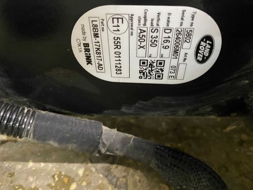 Carlig electric de remorcare Land Rover Defender 110 din 2021