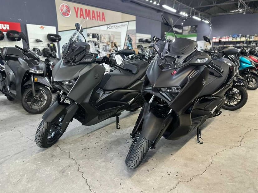 Yamaha X-Max 125 2025 se conduce cu B125 -Yamaha Constanta by EST BIKE