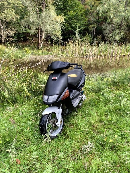 Vând scuter Aprilia SR 50 1992