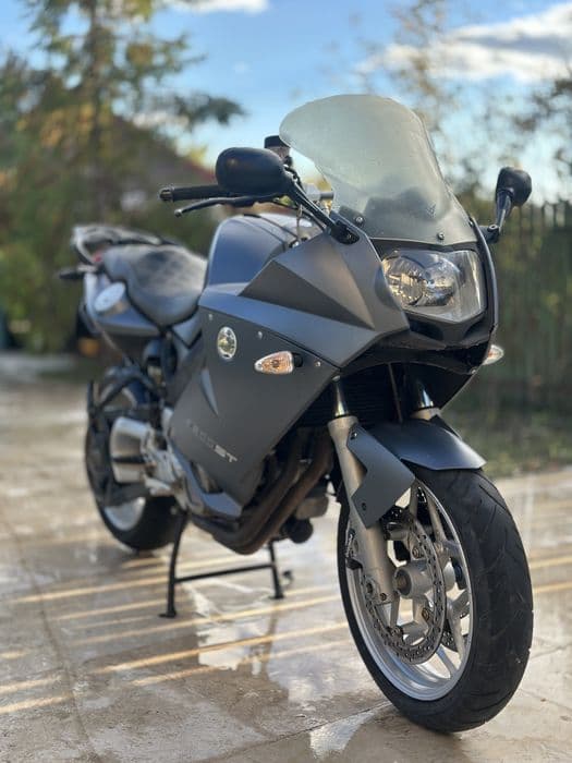 Vand sau schimb cu cross sau diverse BMW F800 ST