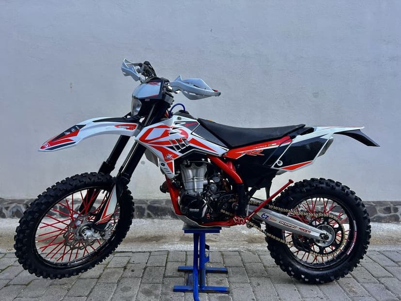 Beta RR 350 cc Enduro ( nu ktm , honda , suzuki , yamaha , gas gas )