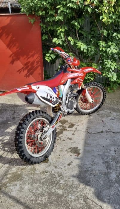 Vând Honda crf 250 r