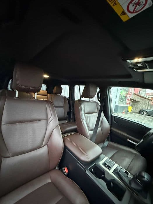 Vand Toyota LandCruiser 2.8 diesel, 2024