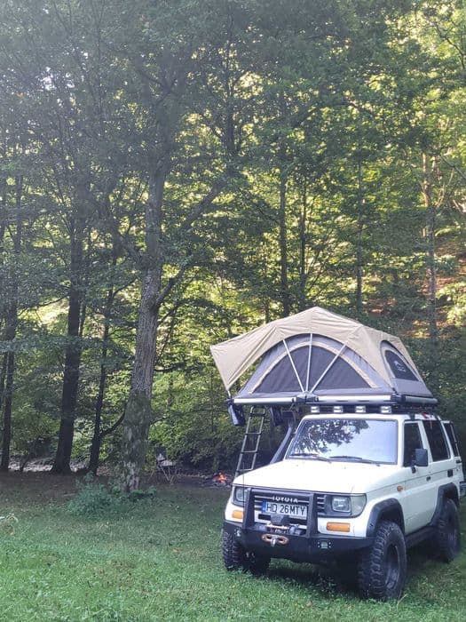 •Toyota Land Cruiser J70 2.5 turbo diesel 4x4 autoutilitara