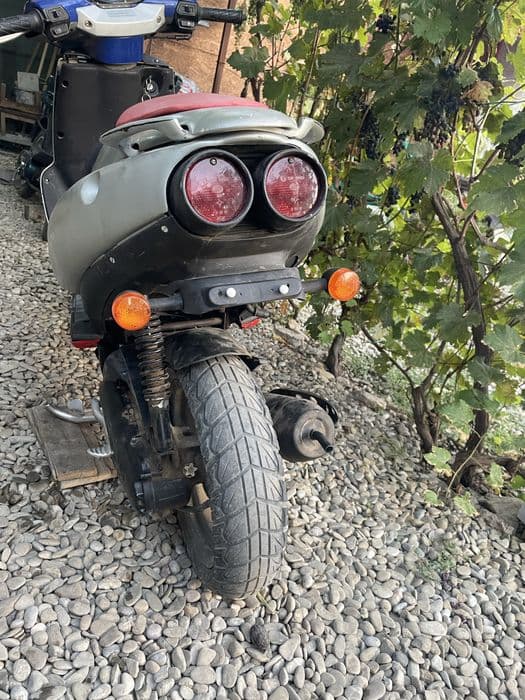 Vand sau schimb cu cross 150cc,Scuter aprilia sr50 cu acte,