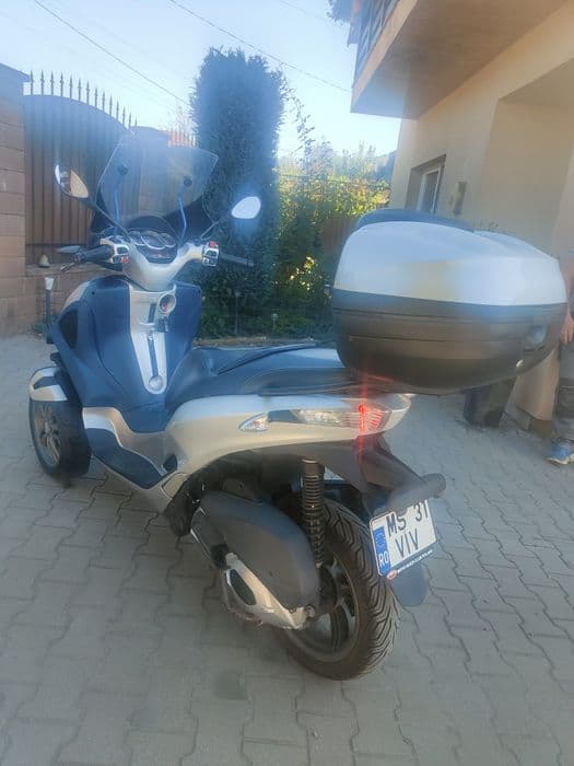 Vând Piaggio MP3 Automata (cat B)