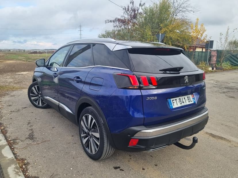 PEUGEOT 3008GT 4X4 Hybrid 300CP/Distronic/Lane assist/full led/camera