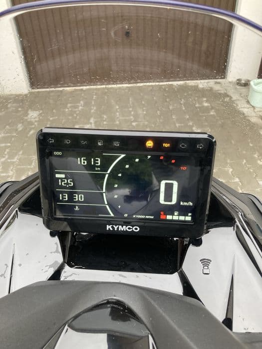 Vand scuter Kymco Downtown 350 GT