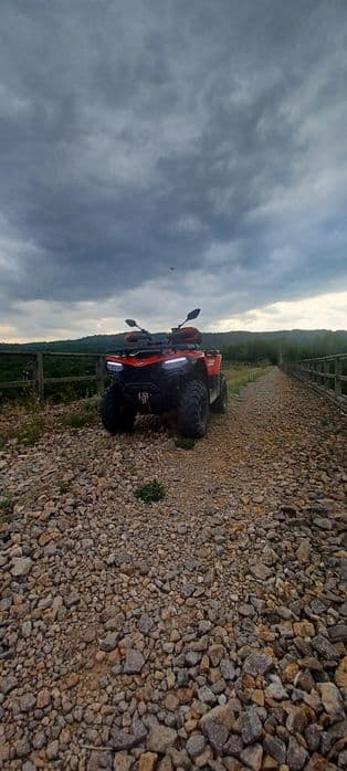 Vând atv cfmoto 520l