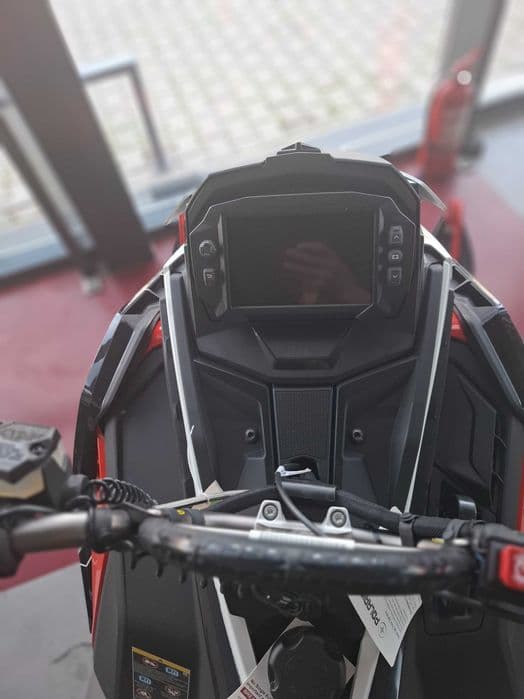 Snowmobil Polaris 850 RMK Khaos Slash 155 NOU!- 0 KM