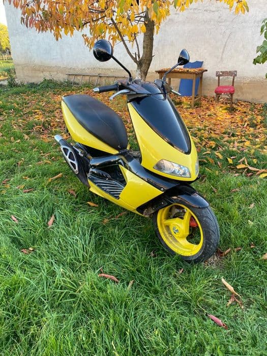 De vanzare scuter Aprillia 50 cmc