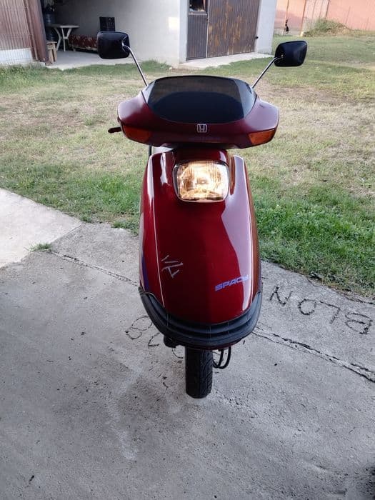 Vand un Exemplar de Honda Retroo de  125cc.