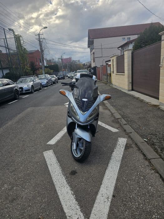 Vând scuter Malaguti Madison cat.B