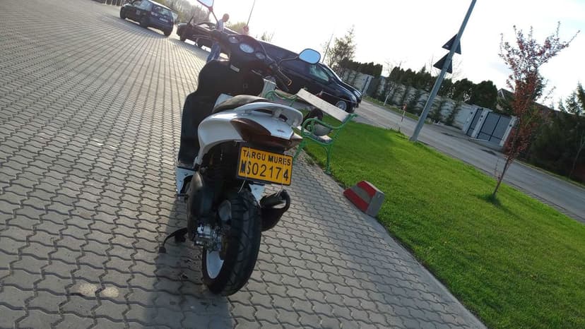 Vând Honda AF49/X8RS