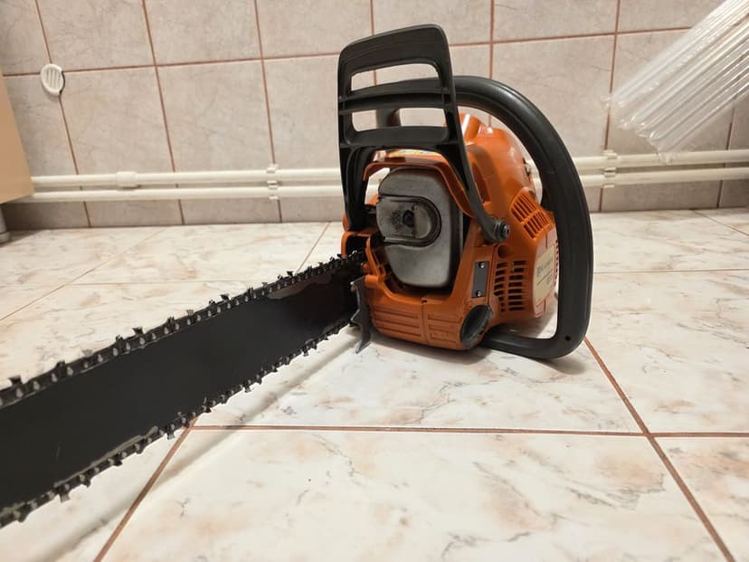 Husqvarna 235 drujba