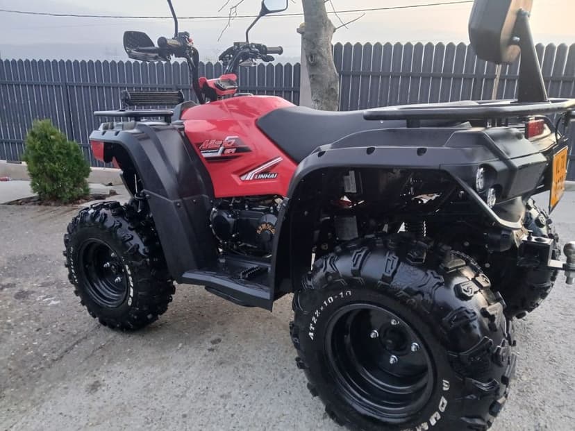 Vand sau schimb cu autoturizm Linhai M210 .