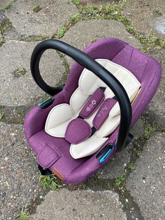 Carucior Chipolino AVIA 3 in 1 bine intretinut!