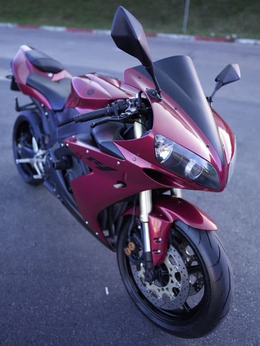 YAMAHA YZF R1 - Culoare speciala -
