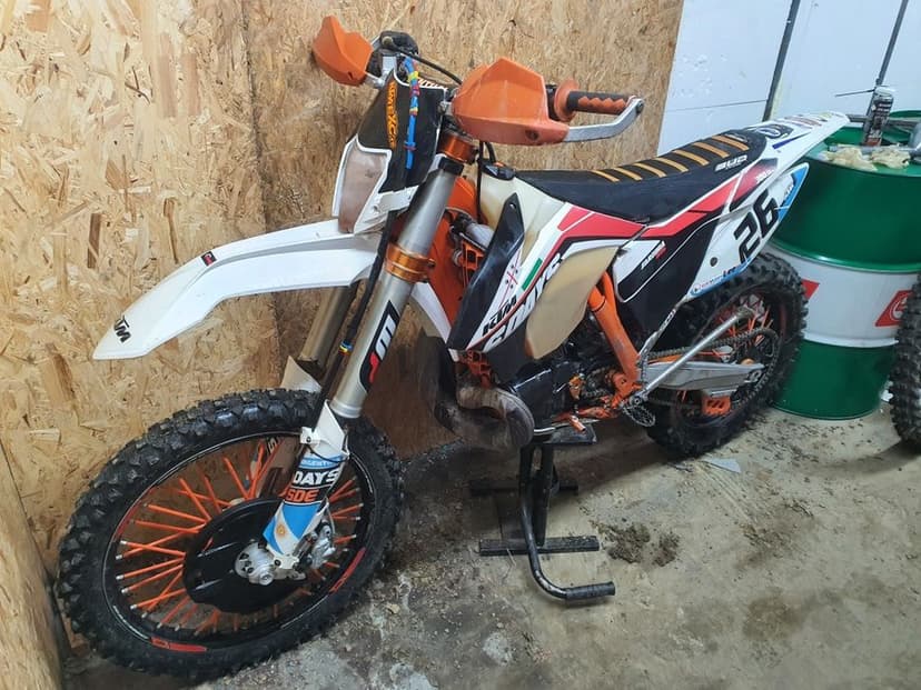 Cross KTM EXC 300 2T cu ACTE !!!