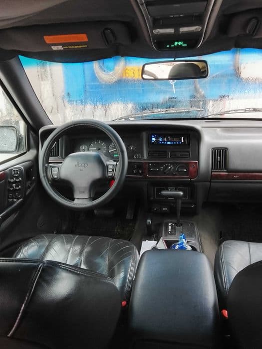 Autoutilitara Jeep Grand Cherokee