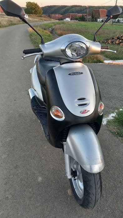 Vând scuter funcțional
